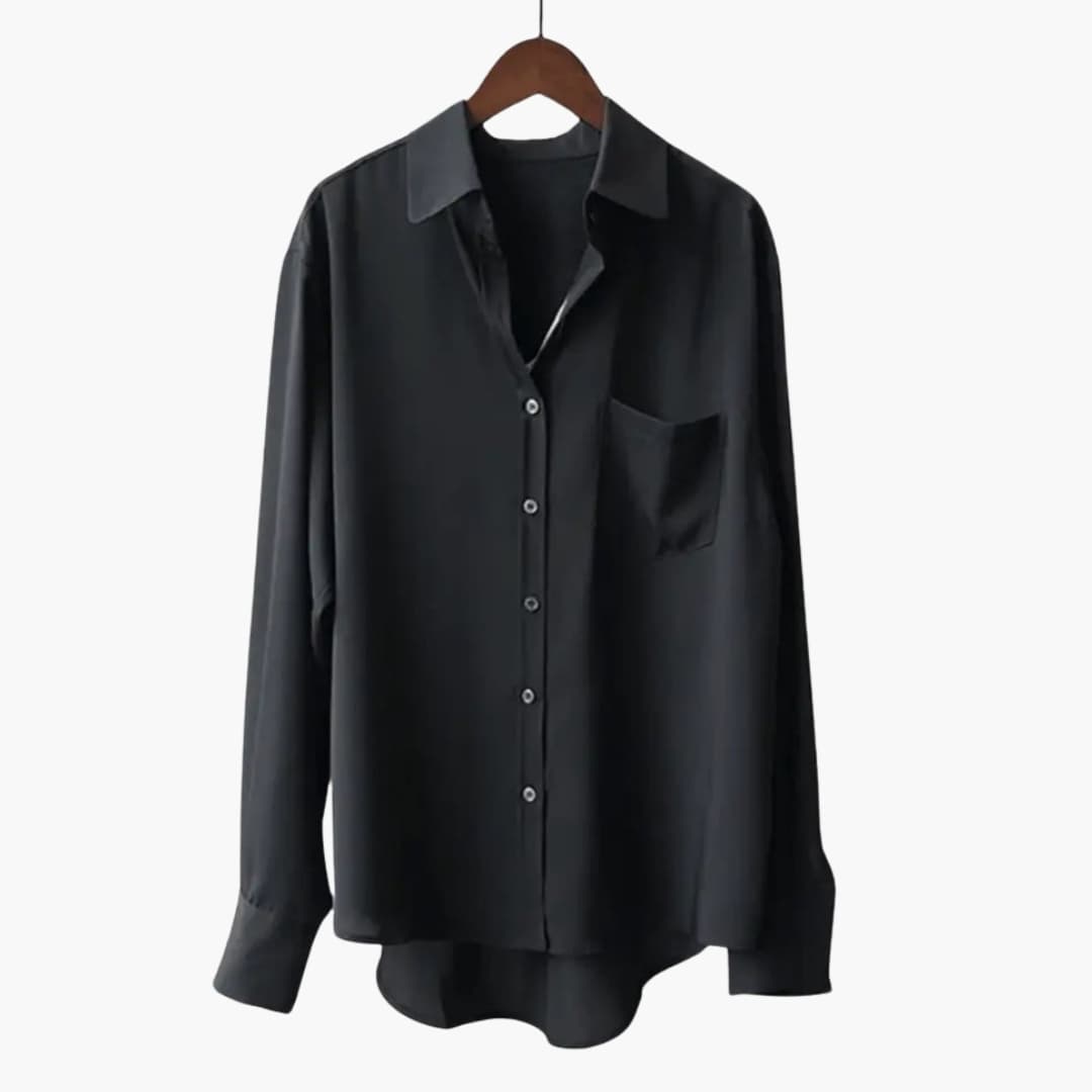 Ladies Classic Fit Shirt with Pocket and Rounded Hem