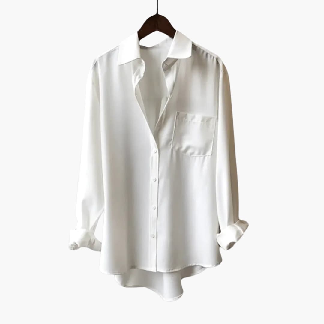 Ladies Classic Fit Shirt with Pocket and Rounded Hem