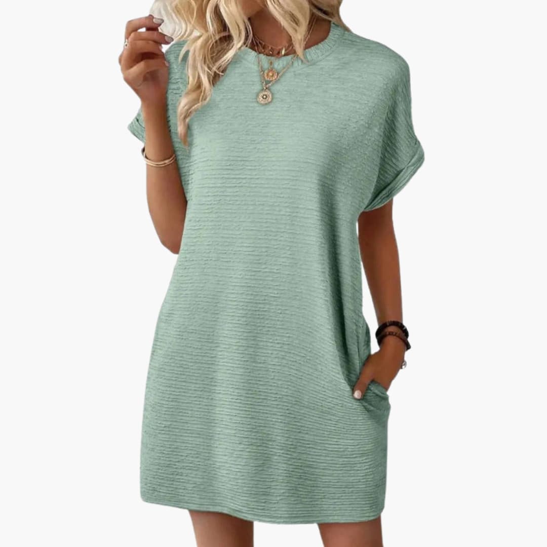 Comfortable Casual Dress with Pockets and Short Sleeves