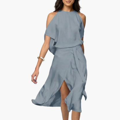 Chic Summer Dress with Cut Out Details and Halter Top - Olytrend