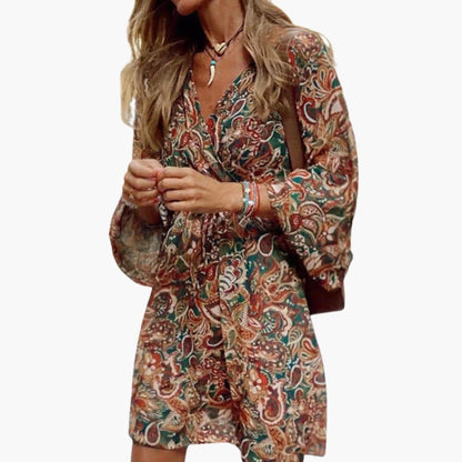 Chic Petite V Neck Printed Dress
