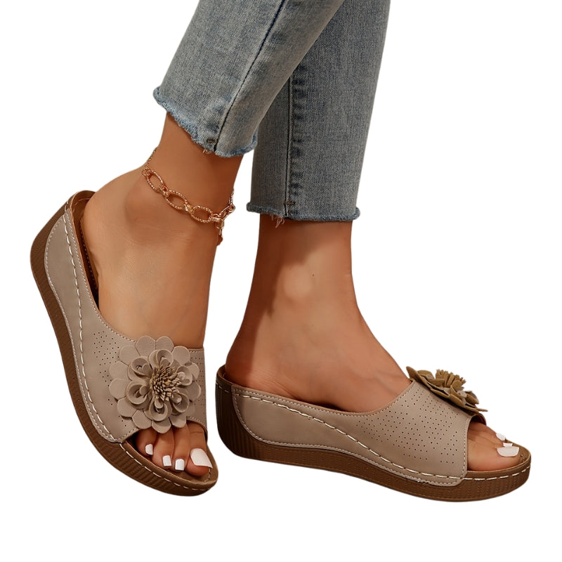 Chic Heel Summer Women's Wedge Sandals - Nocini