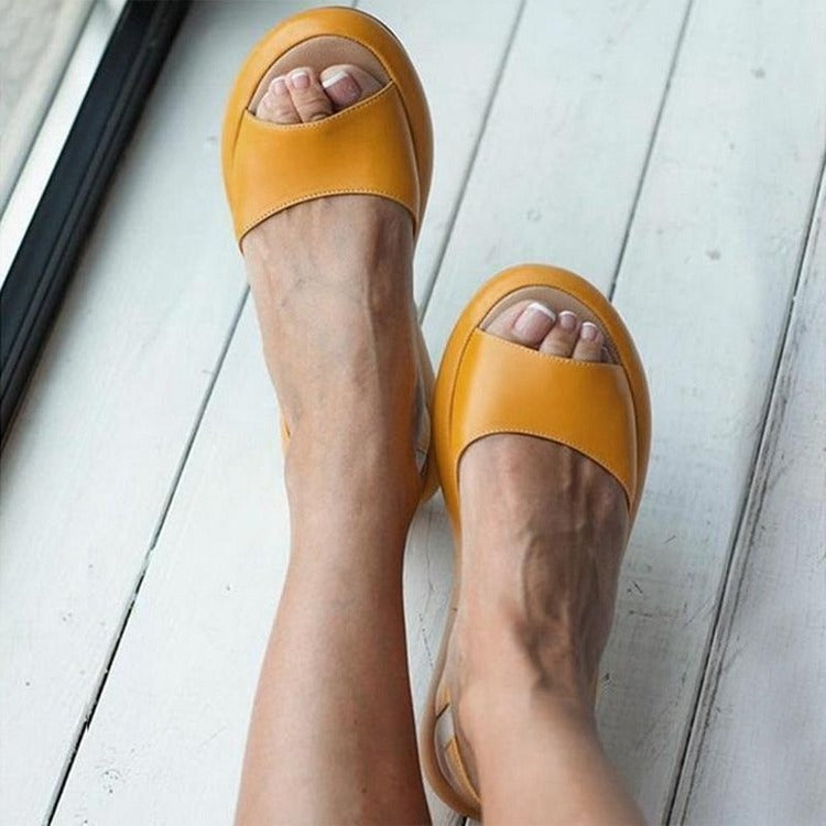 Comfortable Womens Flip Flop Sandals with Adjustable Buckle