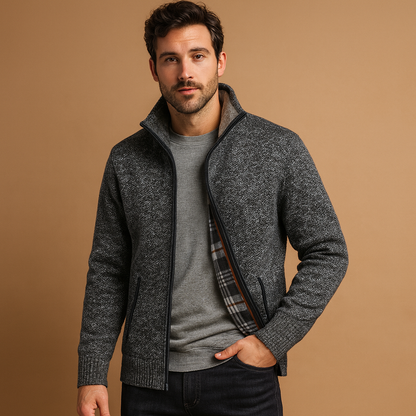 Men’s cable-knit sweater with a soft check-lined interior, designed for warmth and versatile outfits during autumn and winter.