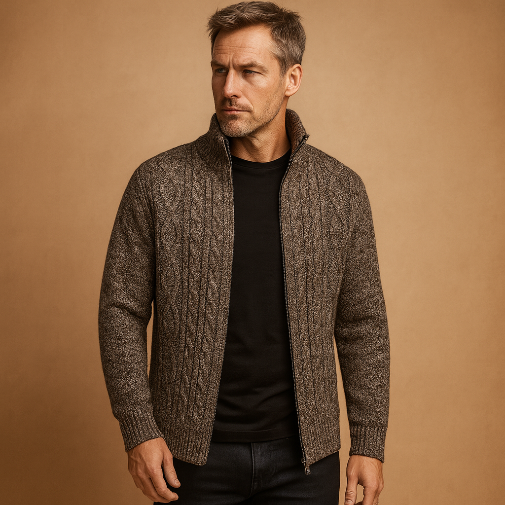 Men’s cable-knit sweater with a soft check-lined interior, designed for warmth and versatile outfits during autumn and winter.