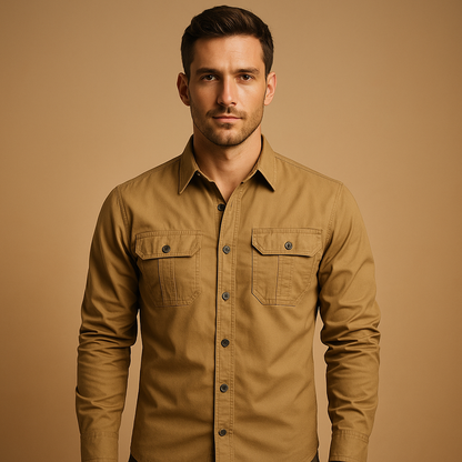 Men’s casual cargo shirt with breathable cotton fabric and front pockets, ideal for outdoor and casual outfits.