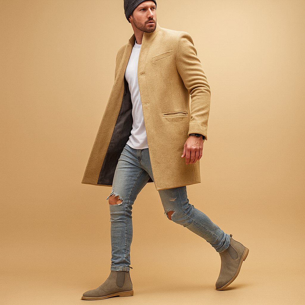 Men’s casual winter coat with relaxed fit and insulated lining, designed for everyday comfort and warmth during cold weather.