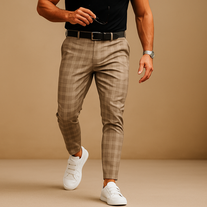 Men’s checkered casual pants with relaxed fit and soft fabric, ideal for work, daily wear, or smart casual outfits.