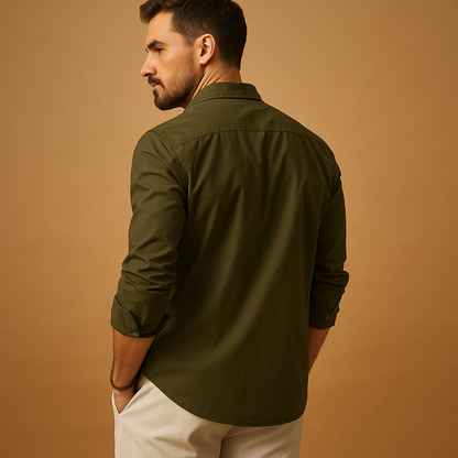 Men’s classic button-up shirt Adrian with notch collar and chest pocket, perfect for formal events, office wear, or casual occasions.