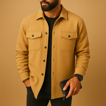 Men’s flannel shirt with long sleeves and button closure, ideal for autumn and winter casual or formal outfits.