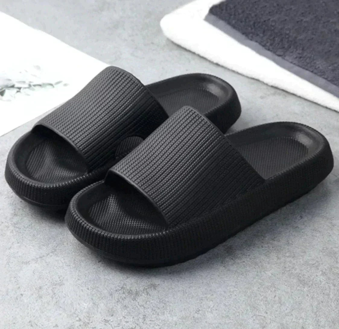 Comfortable Cushioned Slippers - Nora-Black-4/4.5-The Livary