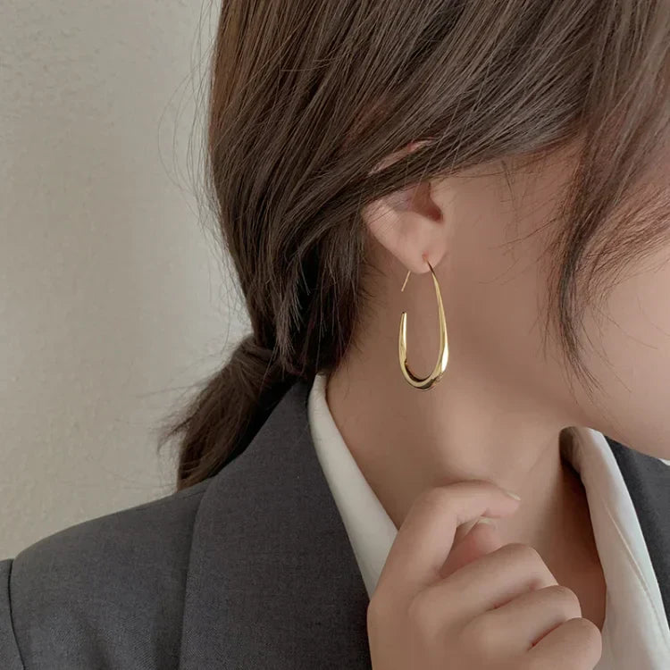 Lightweight Fluid Earrings - Pexav