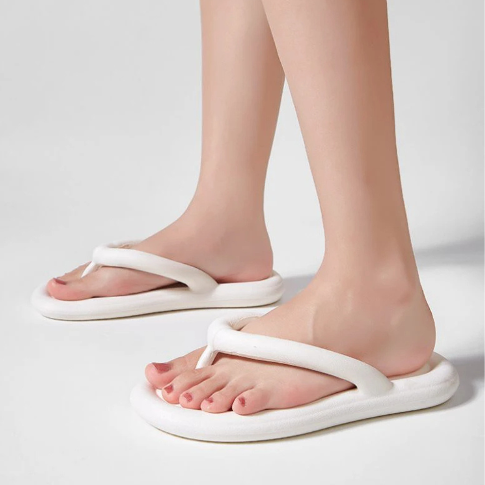 Comfortable Ladies' Flip-Flops – Luna-3-Black-State of Style