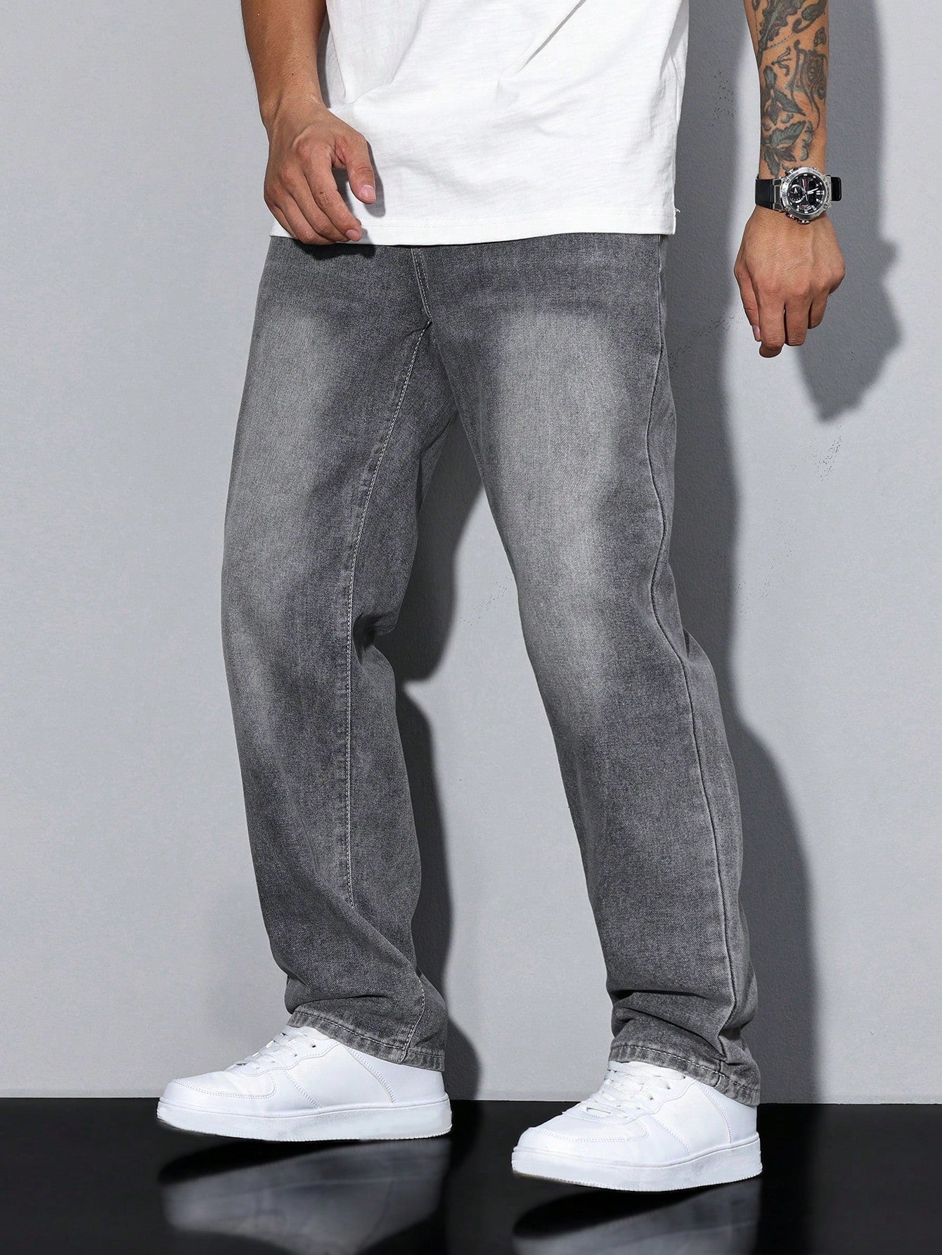 Relaxed Fit Men's Straight Leg Jeans