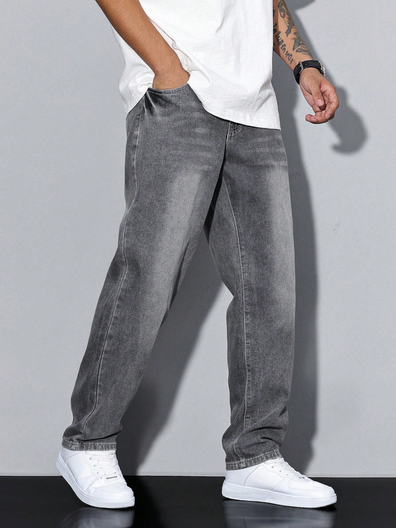 Relaxed Fit Men's Straight Leg Jeans
