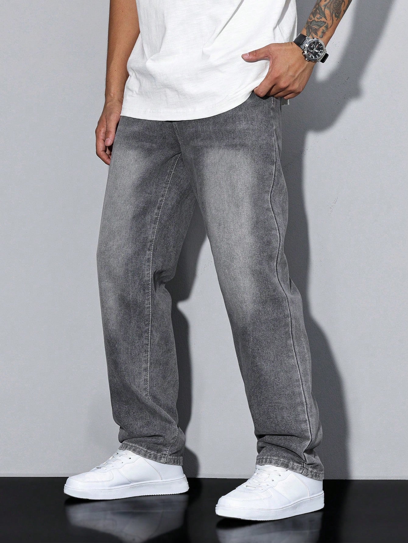 Relaxed Fit Men's Straight Leg Jeans