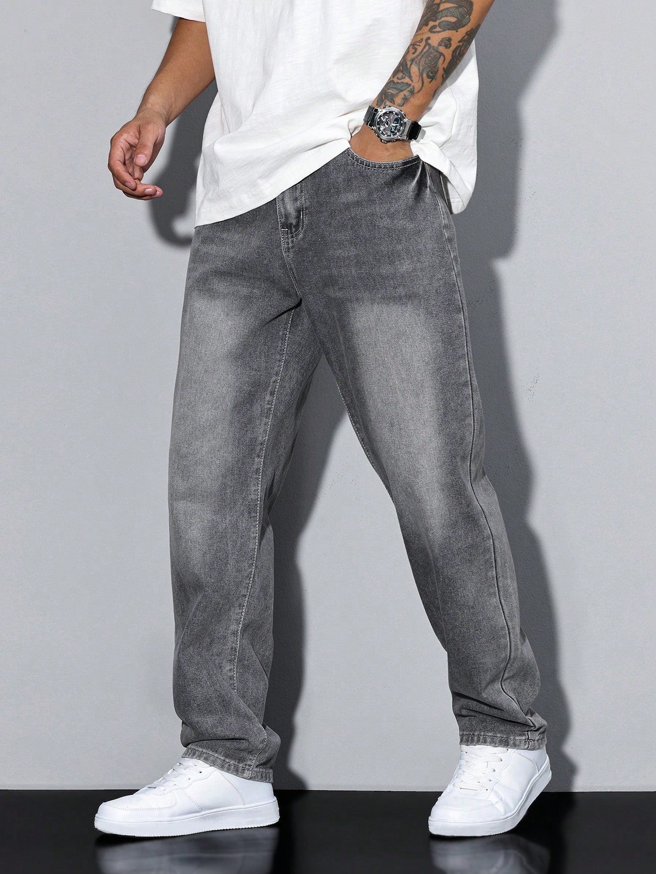 Relaxed Fit Men's Straight Leg Jeans - Nocini