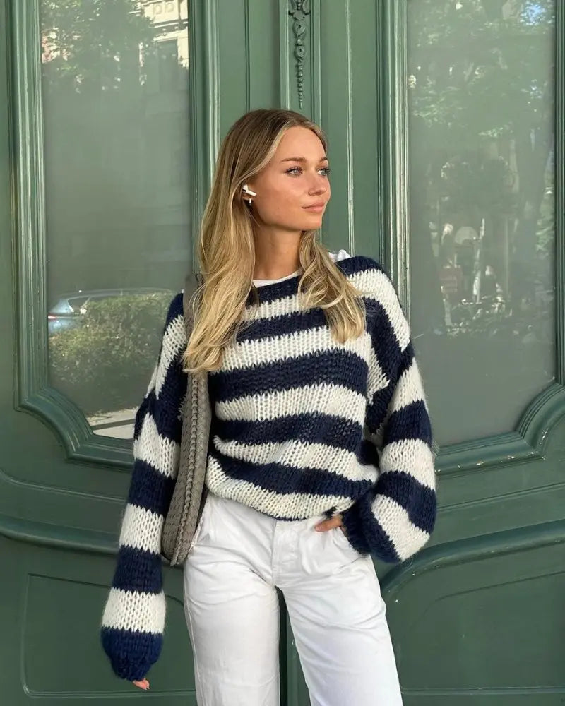 Women's Slouchy Cable Knit Long Sleeve Sweater - Nocini