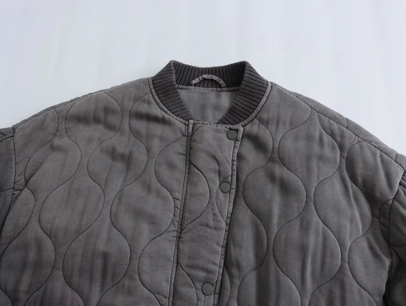 Women's Puffer Jacket with Quilted Design and Zip Front