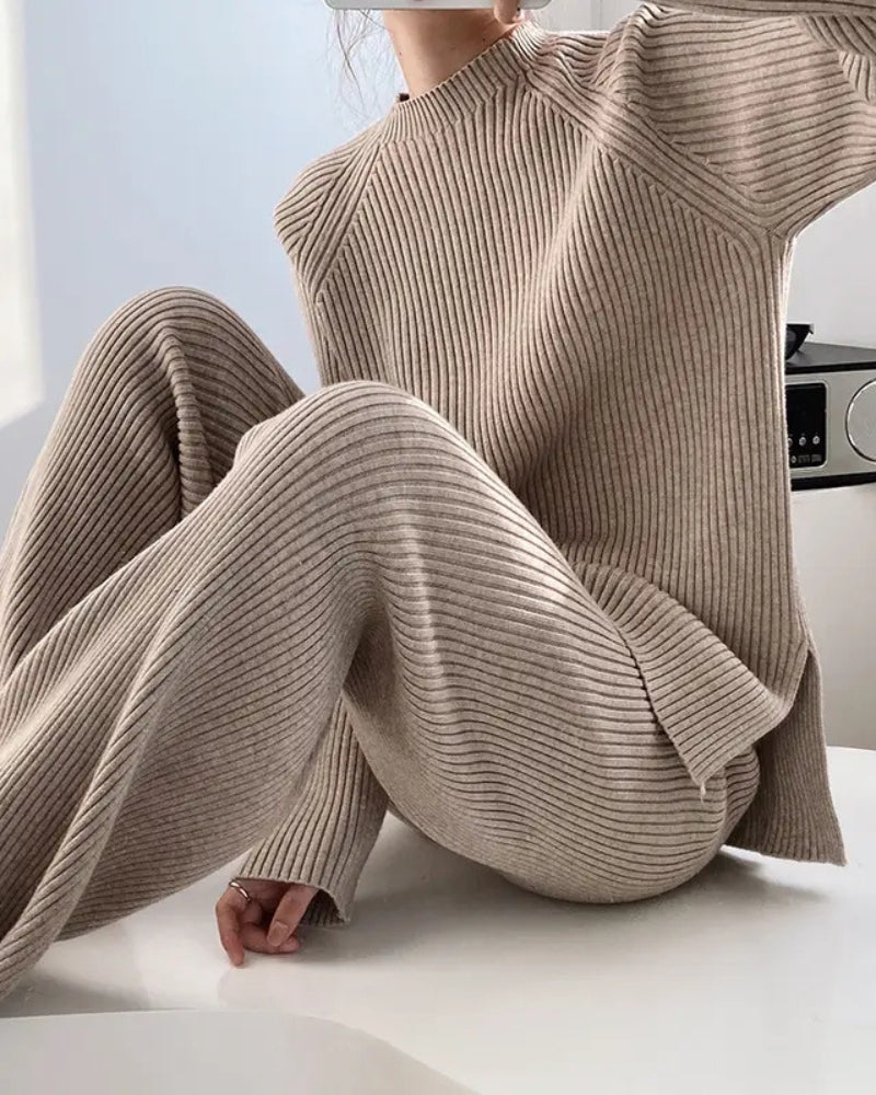 Cozy Women's Sweater and Legging Set - Nocini