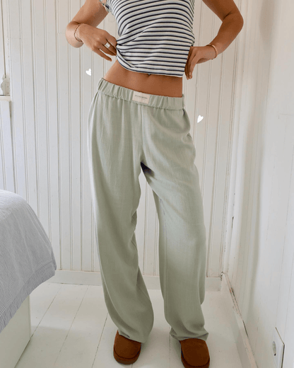 Comfortable Women's Pants with Stretch Waist and Pockets