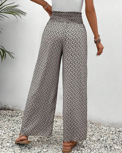 Loose Fit Women's Geometric Print Trousers