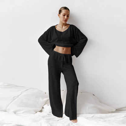 Cozy Women's Pajama Set with Long Sleeves