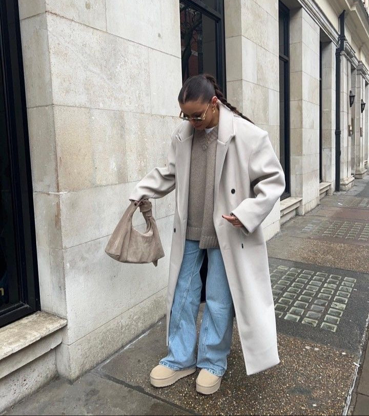 Women's Long Trench Coat with Classic Lapel and Buttons