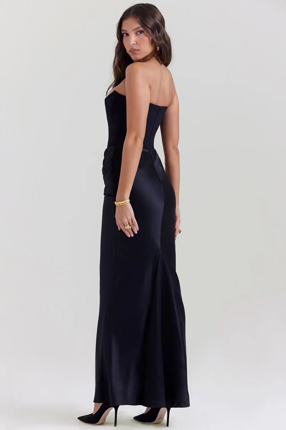 Elegant Strapless Maxi Dress with Flowy Skirt