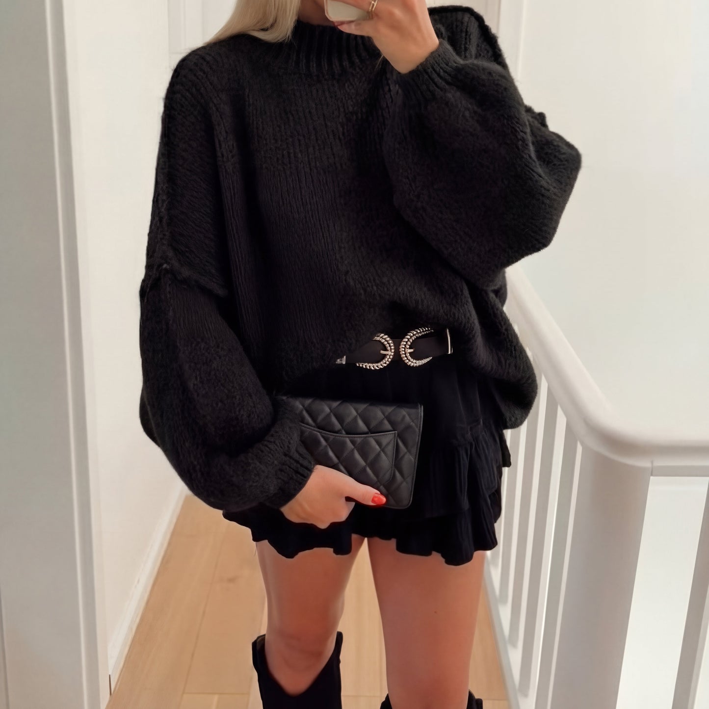 Fashionable Women's Round Neck Pullover Sweater