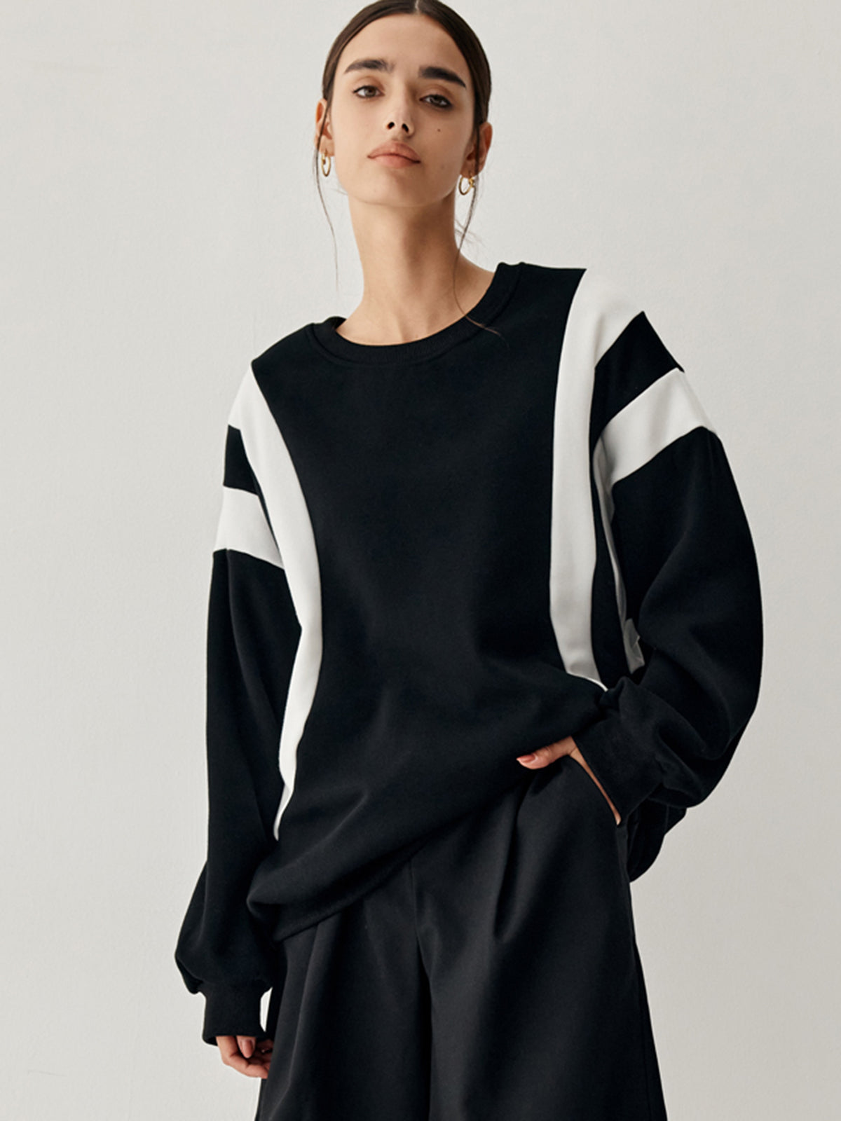 Ladies' Crew Neck Striped Pullover Sweater - Nocini