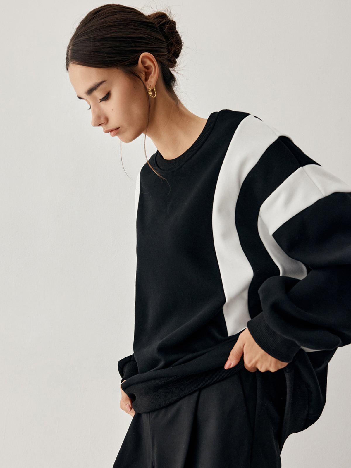 Ladies' Crew Neck Striped Pullover Sweater