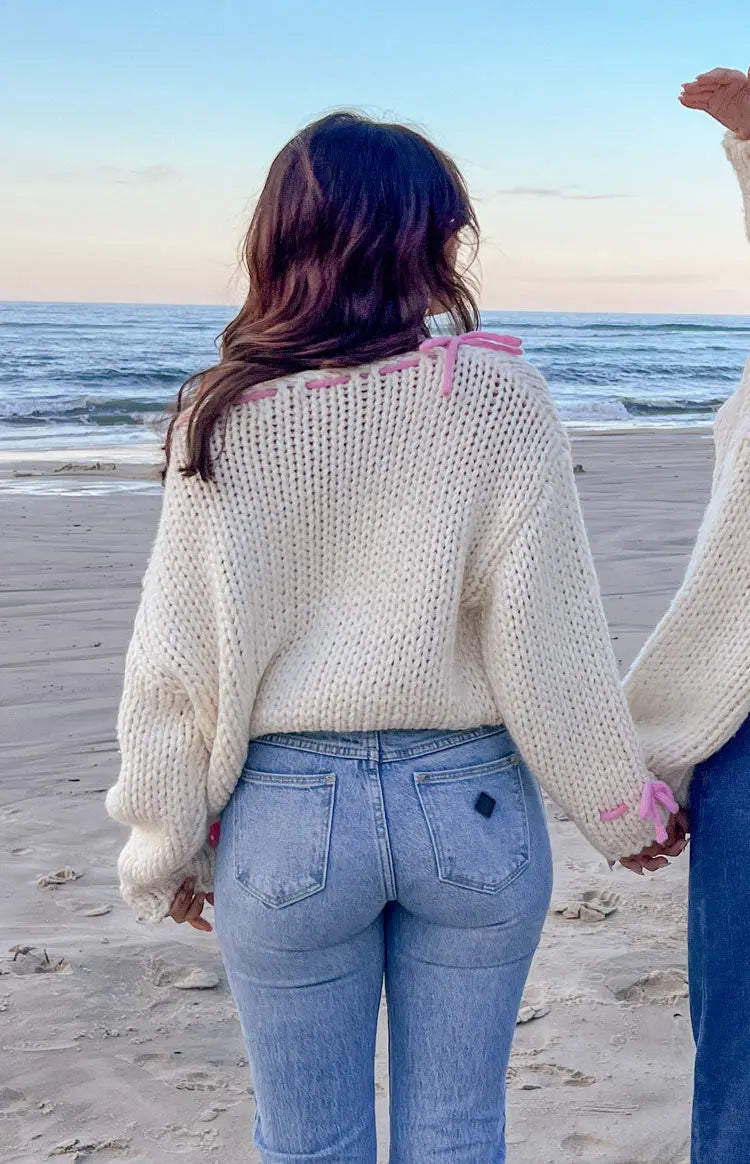 Comfy Women's Sweater with Relaxed Fit and Cute Bows