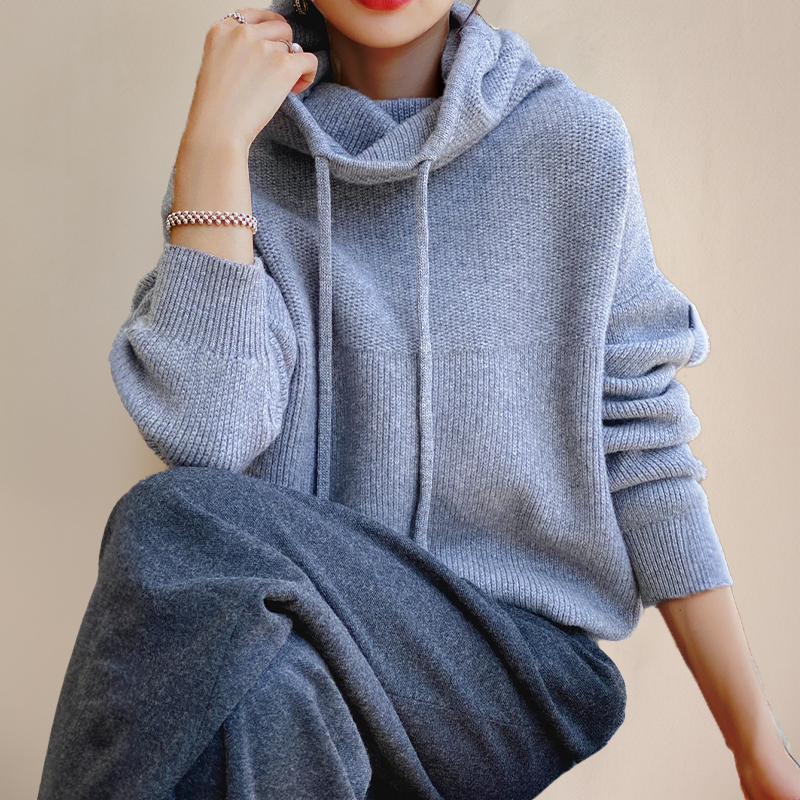 Cozy Women's Crew Neck Pullover Sweater
