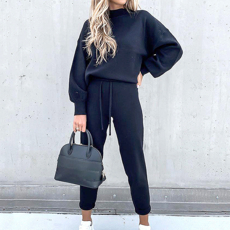Comfortable Women's Sweatshirt and Jogger Pants Set - Nocini