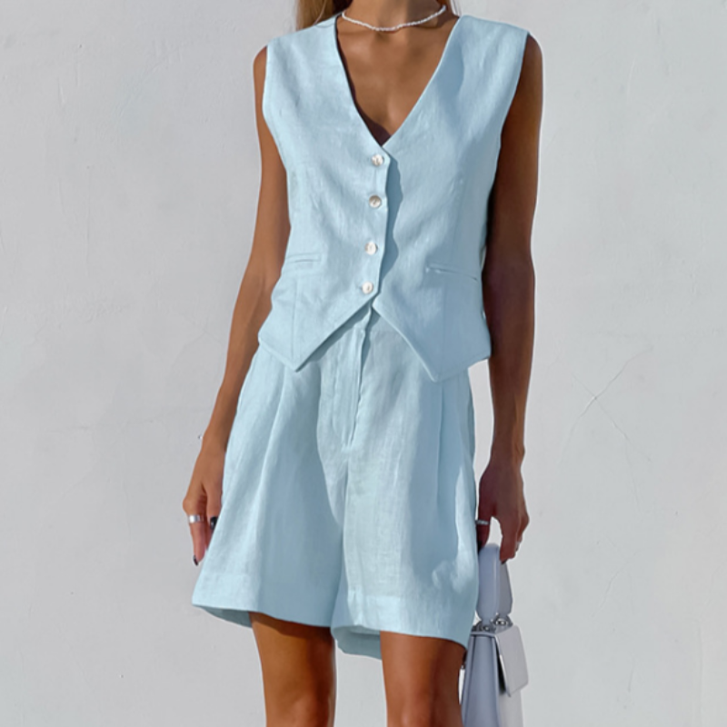 Classic Summer Vest and Shorts Outfit - Nocini