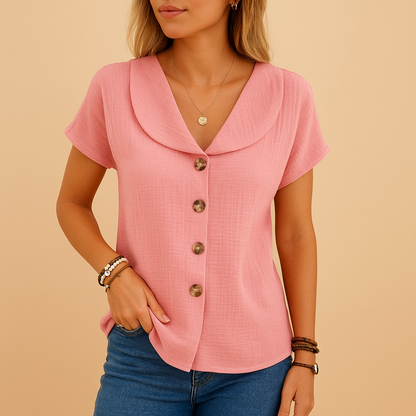 Women’s elegant button-up blouse with a classic collar and comfortable fit, suitable for casual looks and semi-formal outfits.