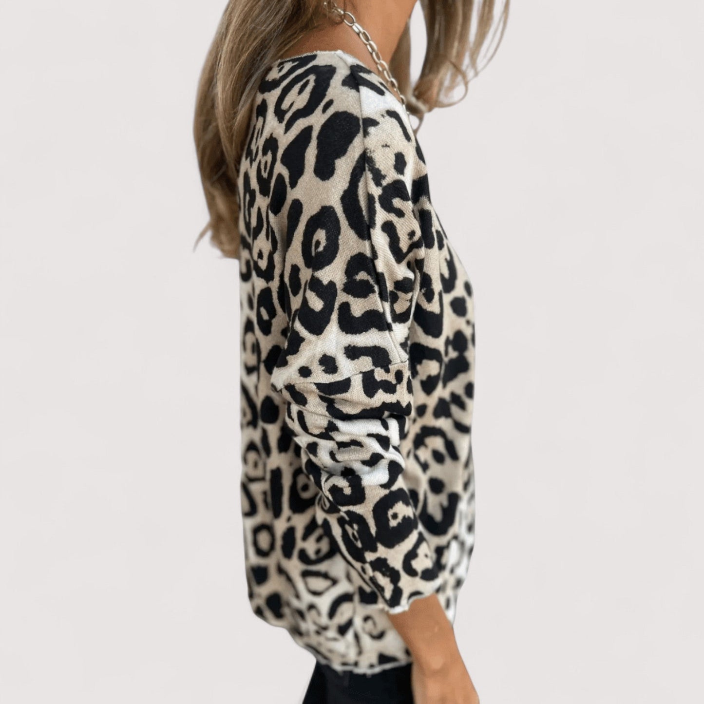 Slim Leopard Pattern Women's Blouse