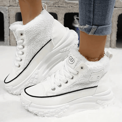 Warm and Fashionable Delphine Boots