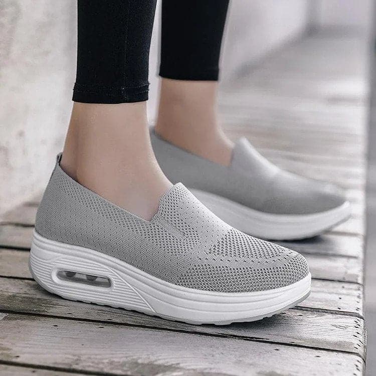 Soft Women's Knit Sneakers with Cushioned Insole - Nocini