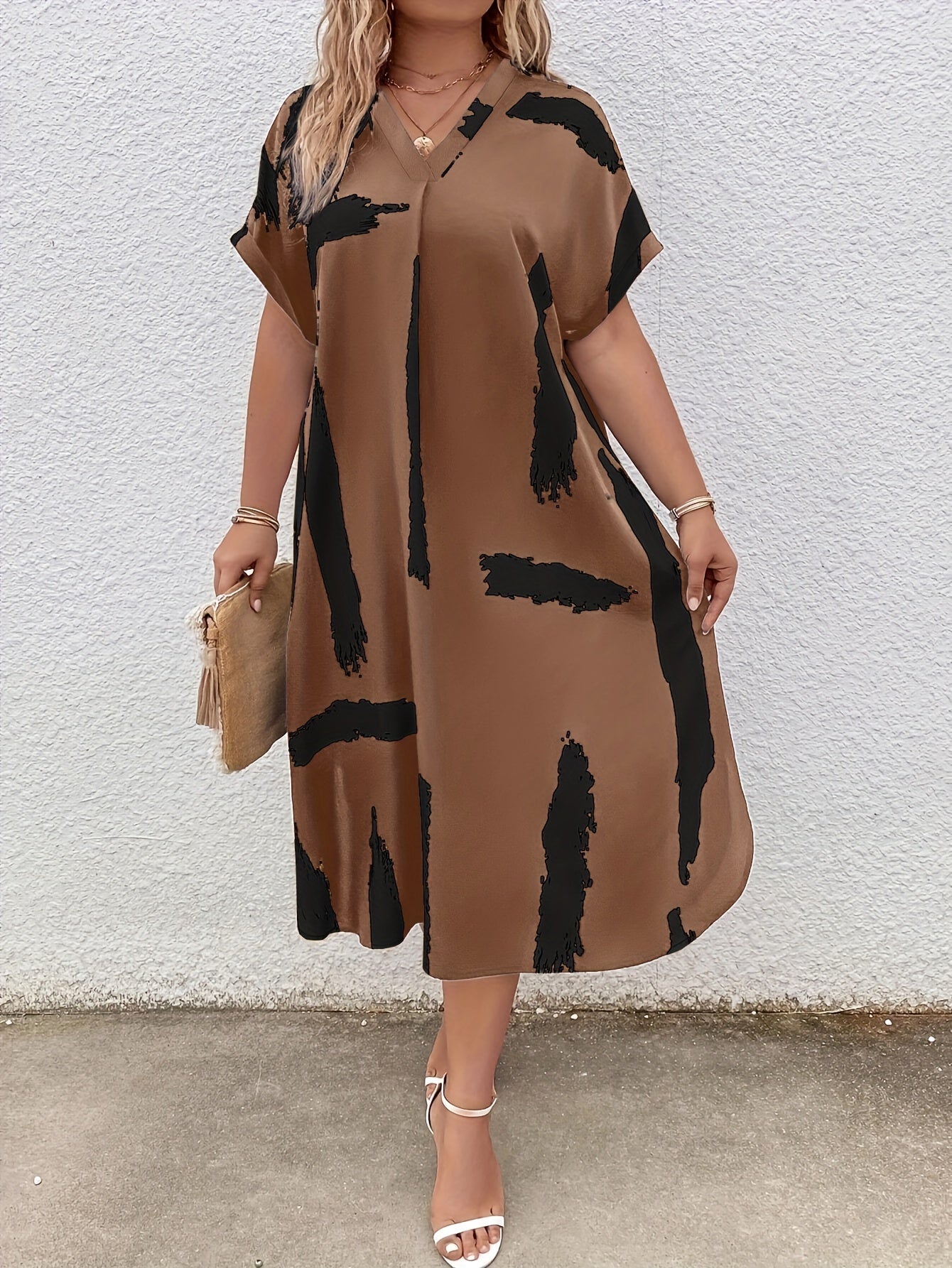 Comfortable V-Neck Short Sleeve Midi Dress
