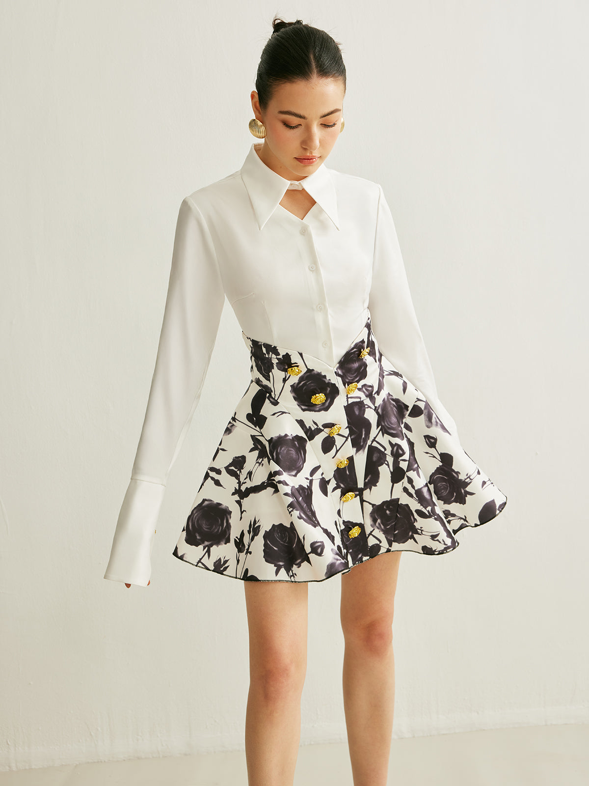Pretty Flower Patterned Mini Skirt