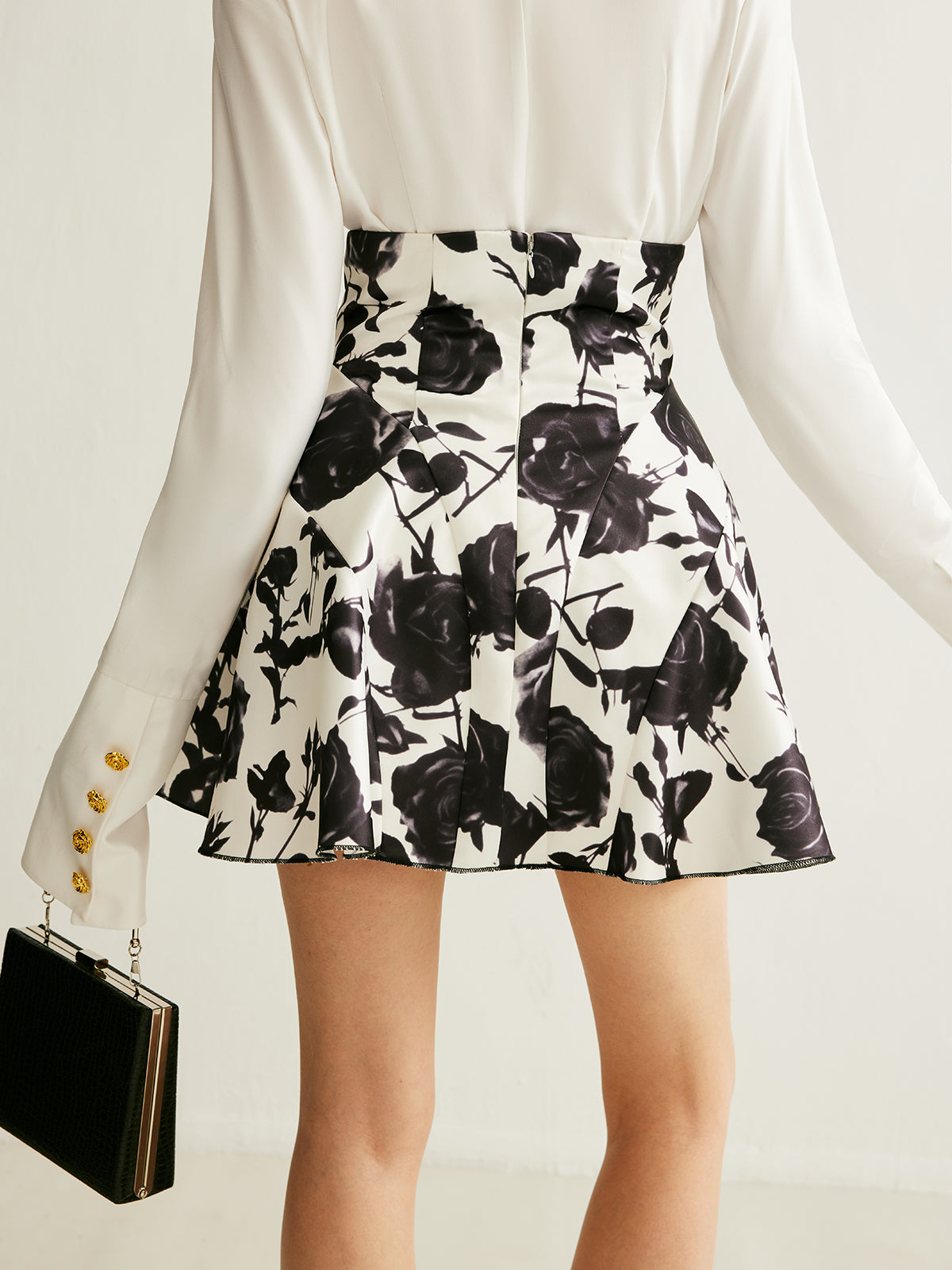 Pretty Flower Patterned Mini Skirt