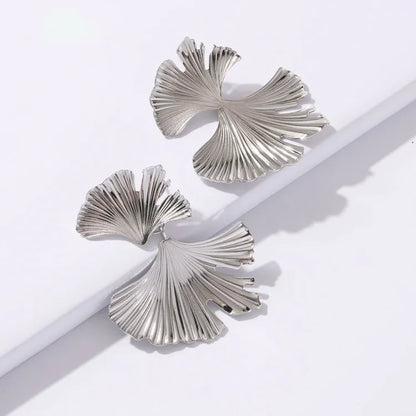 Flower Earrings in Gold and Silver - Liora-Silver-Nora Luxe