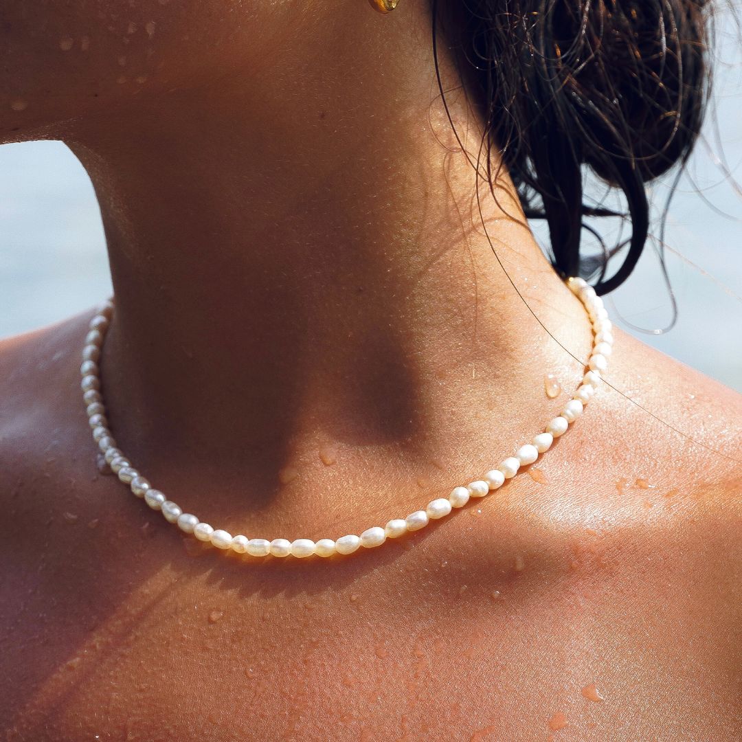 Elegant White Pearl Necklace - Pexav