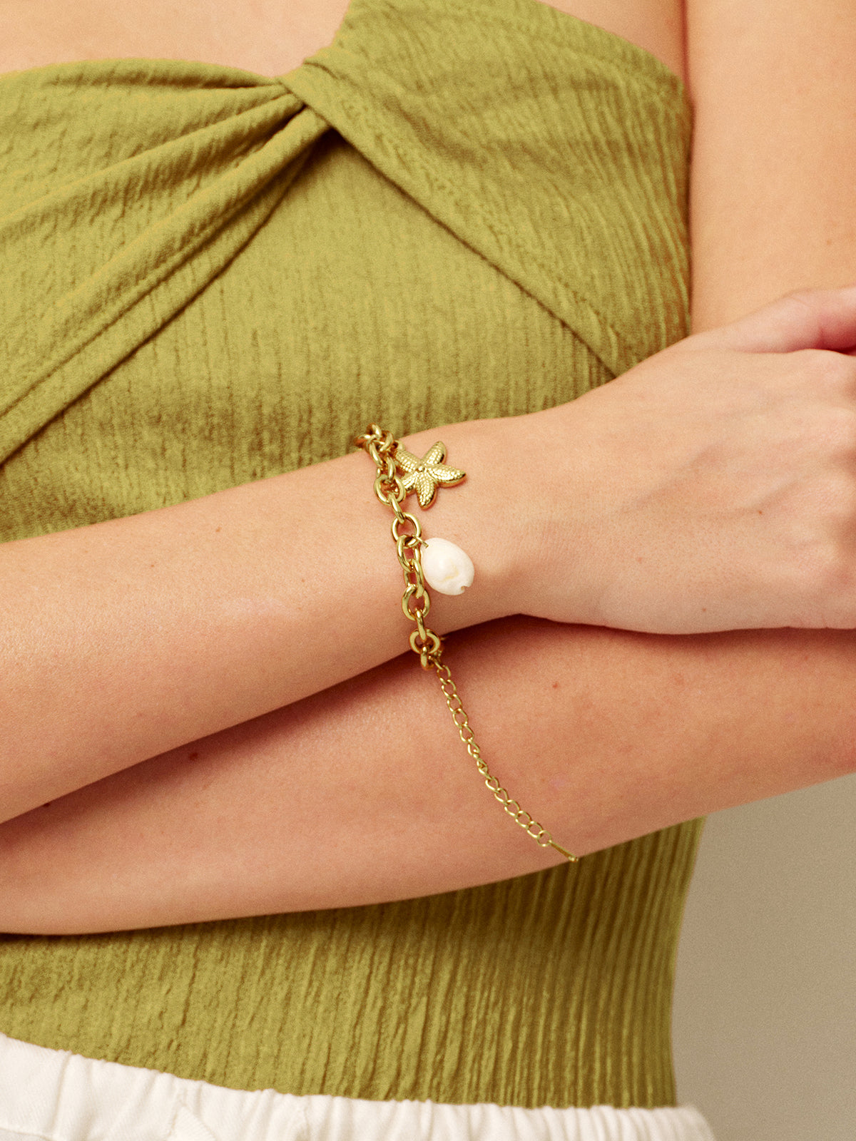 Delicate Beach Shell Chain Bracelet