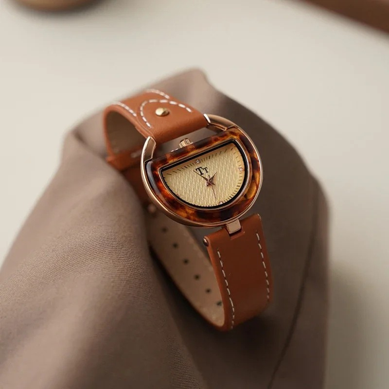 Slim Elegant Women's Wrist Watch