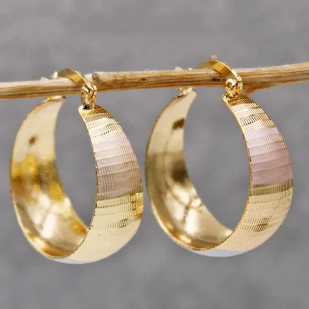 Classic Gold Drop Earrings with Simple Elegance - Nocini
