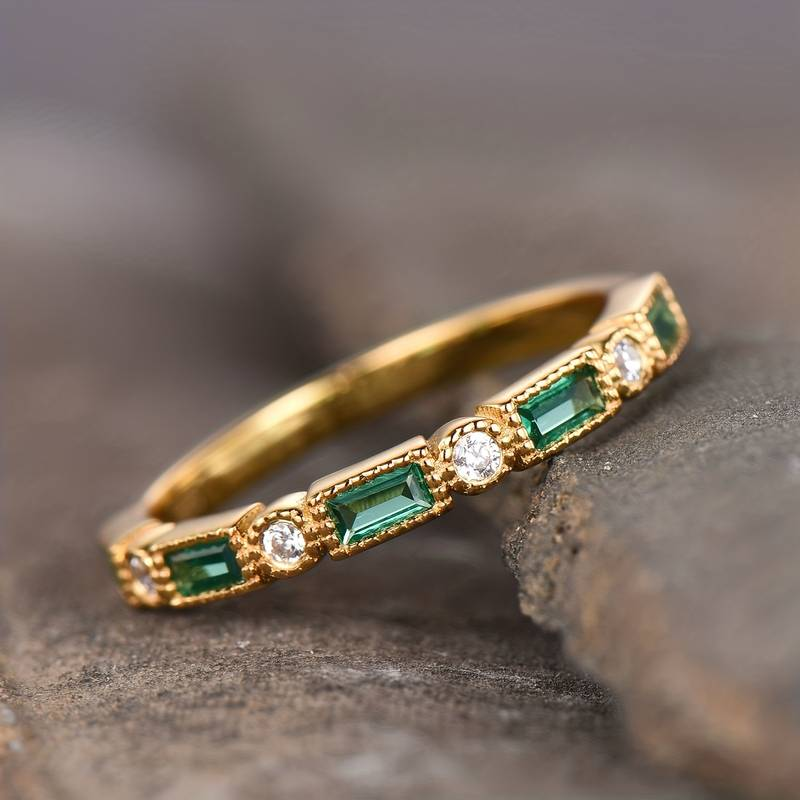 Luxury Gold Ring with Green Zirconia Stones - Nocini