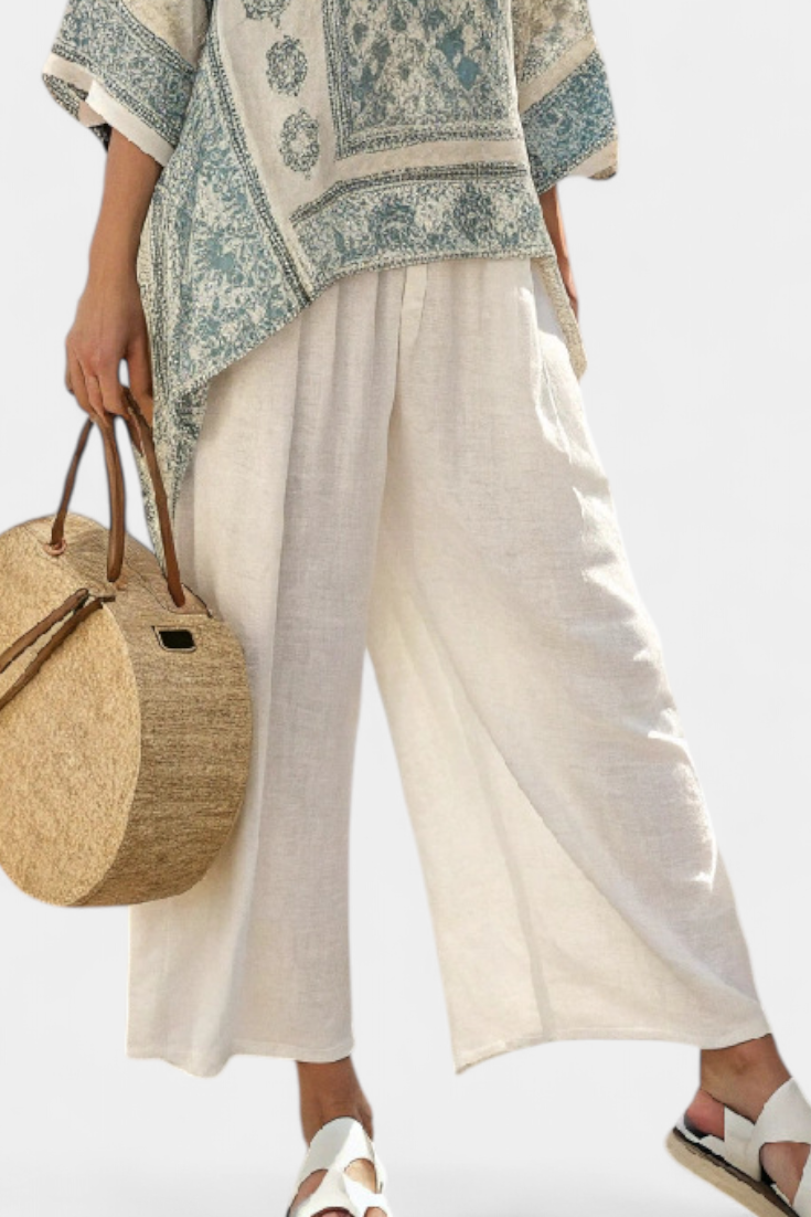Relaxed Fit Floral Top & Loose White Trousers